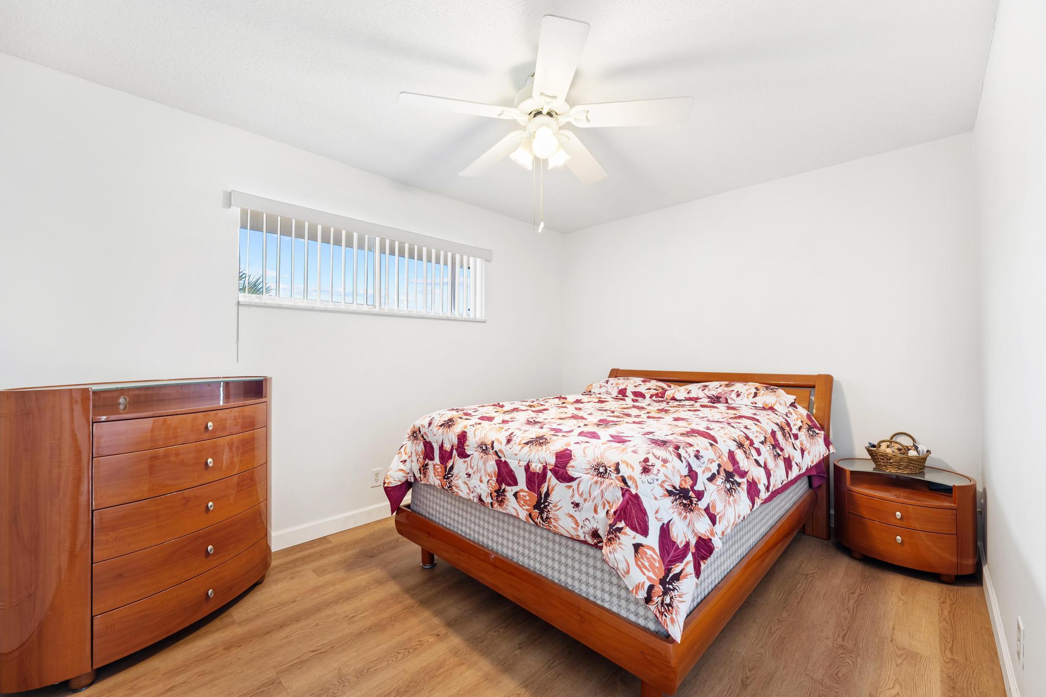 LAKE CLARKE GARDENS CONDO 16 - Residential