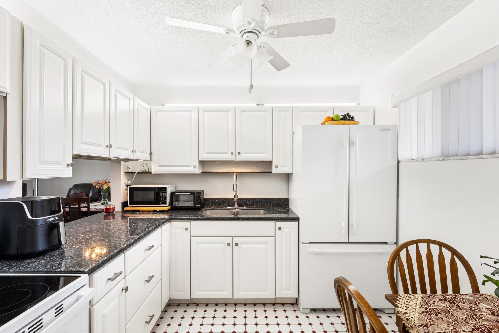 LAKE CLARKE GARDENS CONDO 16 - Residential