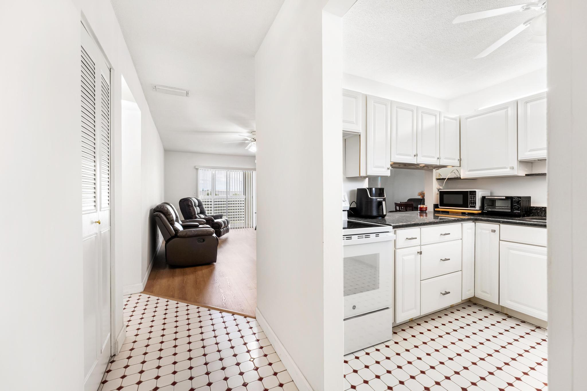 LAKE CLARKE GARDENS CONDO 16 - Residential