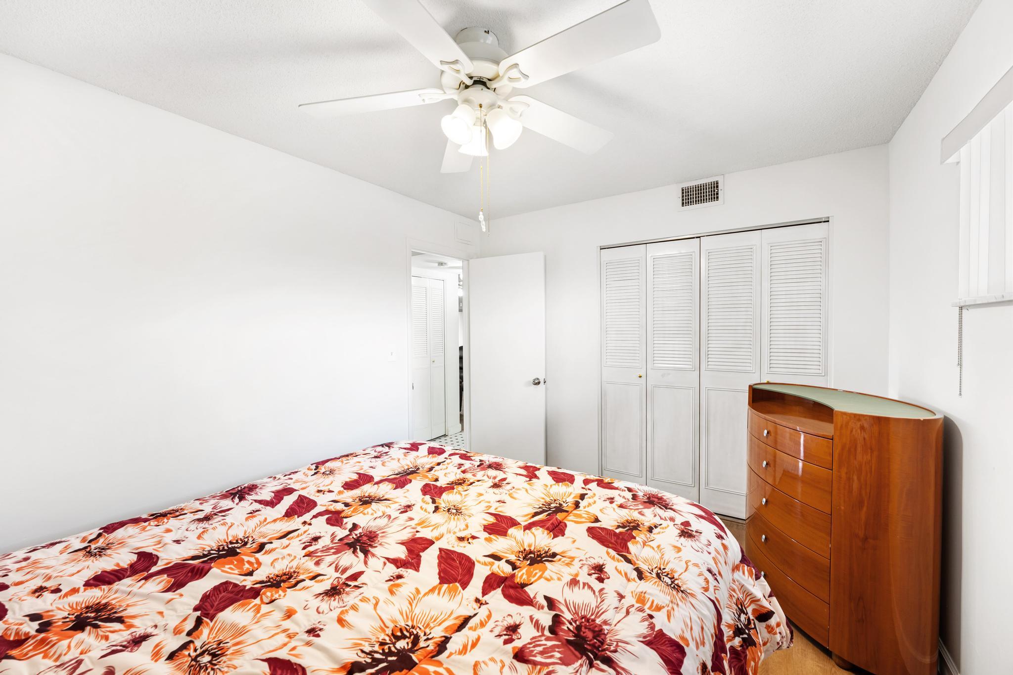 LAKE CLARKE GARDENS CONDO 16 - Residential