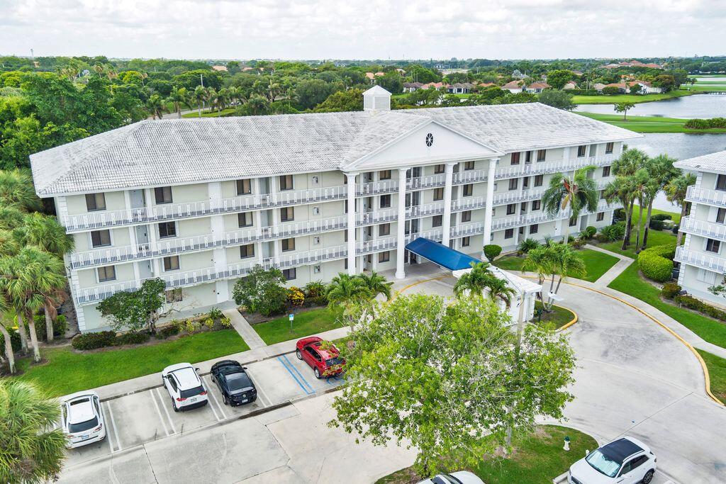 WHITEHALL VILLAGE - Residential