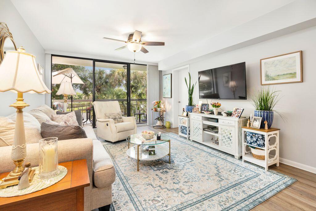 WHITEHALL VILLAGE - Residential