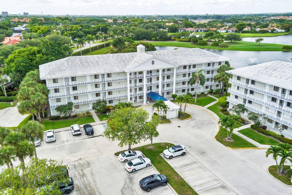 WHITEHALL VILLAGE - Residential