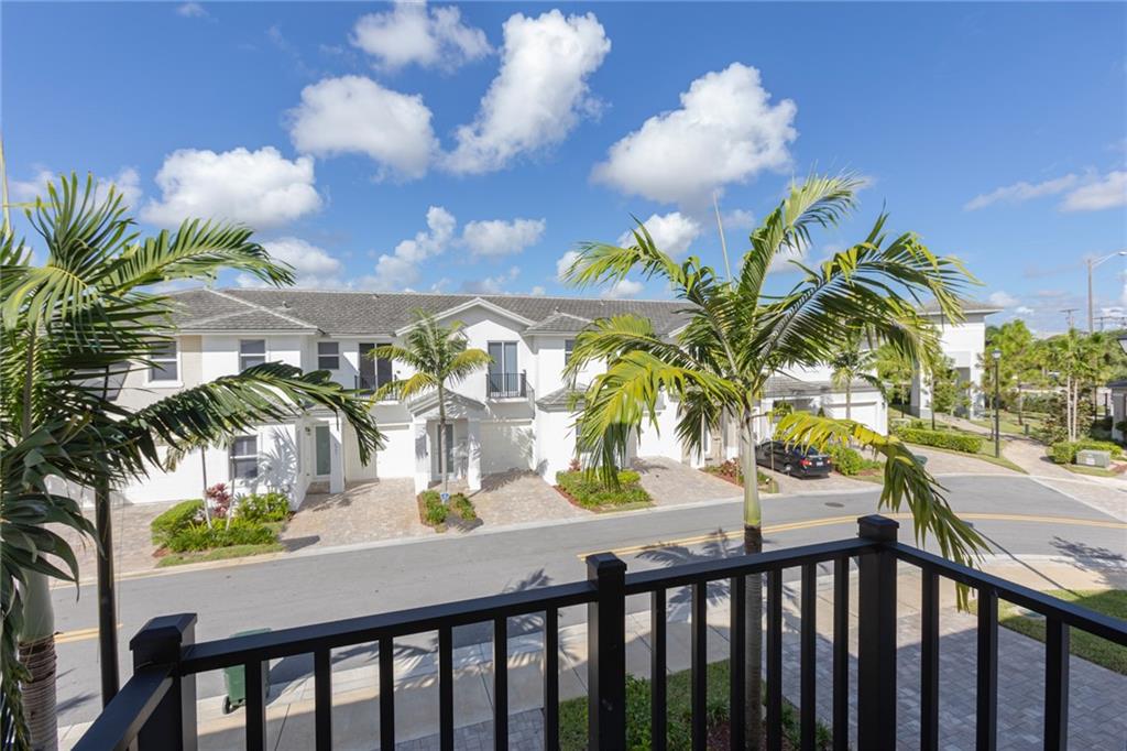 IN THE PINES - Residential