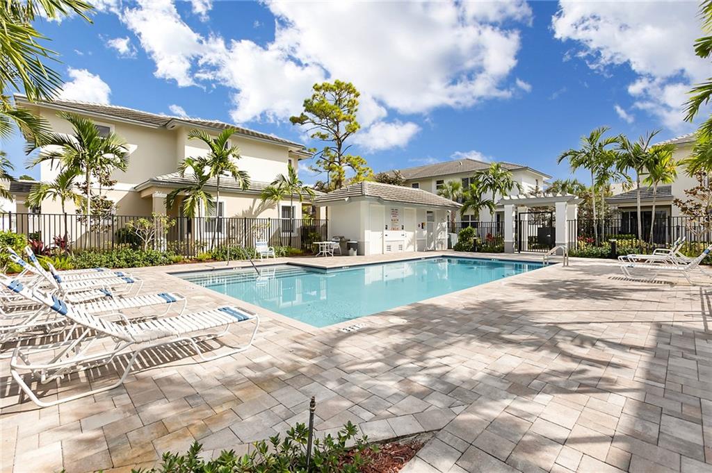 IN THE PINES - Residential