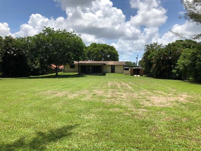 Country Corners 95-25 B - Residential