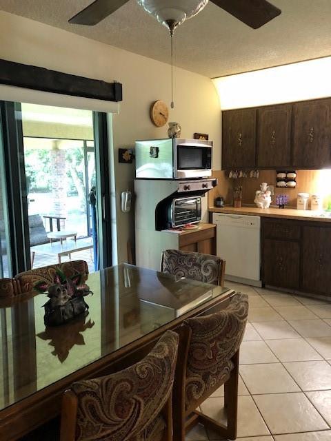Country Corners 95-25 B - Residential