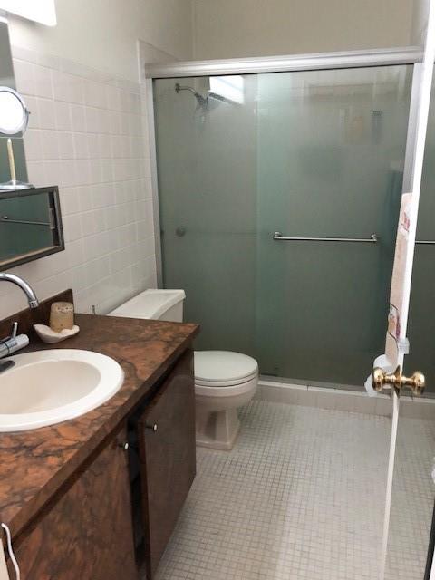 Country Corners 95-25 B - Residential