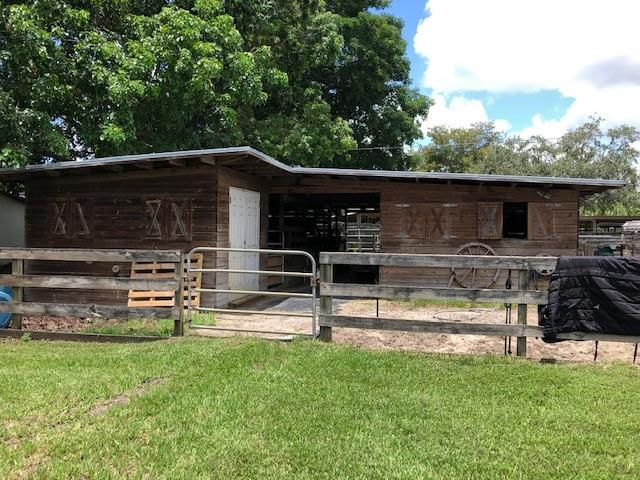 Country Corners 95-25 B - Residential