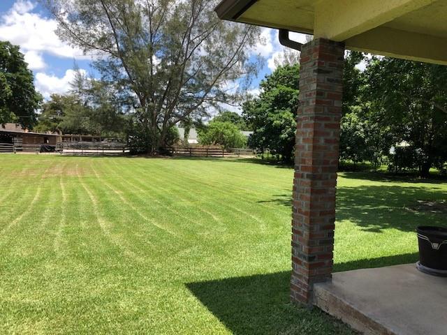 Country Corners 95-25 B - Residential