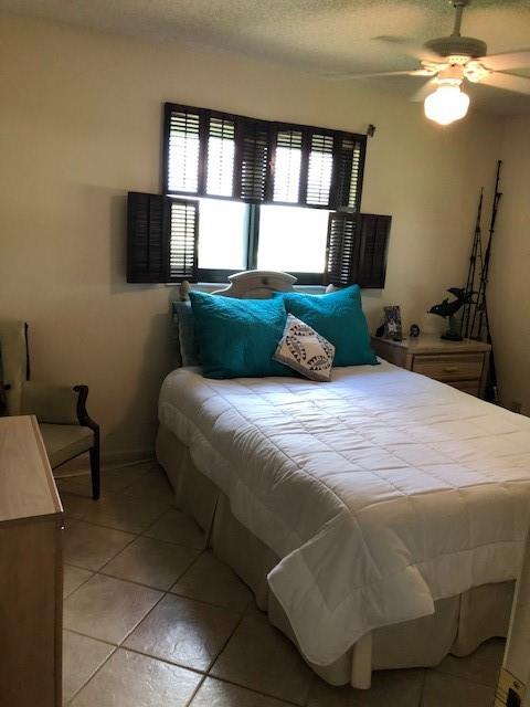 Country Corners 95-25 B - Residential