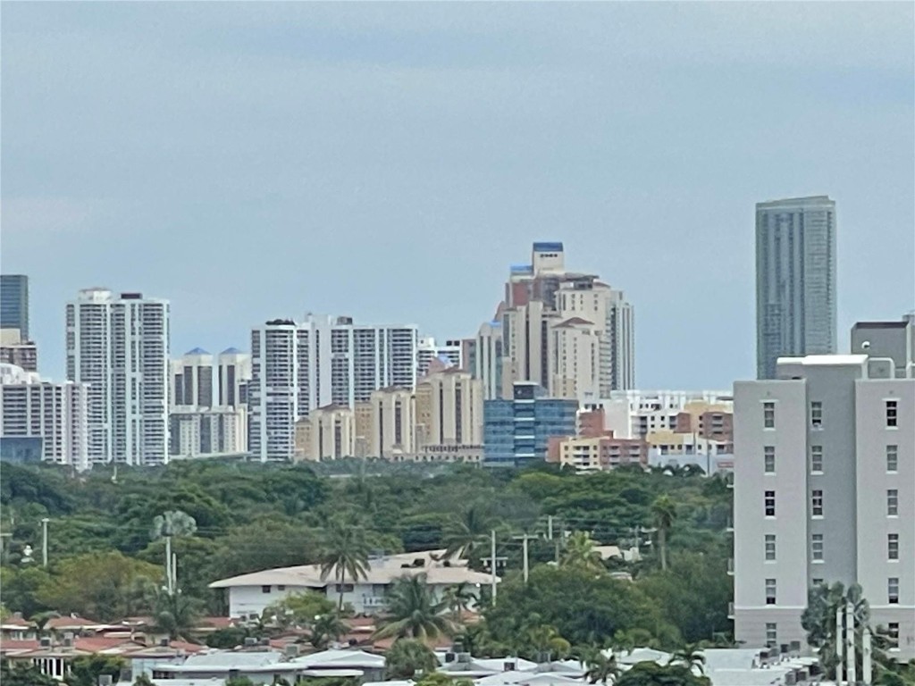 A stunning 2 bed/ 2 bath in a well maintained condo community. This unit has breathtaking views throughout,Upgraded throughout. Two huge community pools/one salted. Gym / Clubhouse, Management on site. 50 yearcertification complete. Location, Location, Location. Near beaches/highways/shopping/restaurants/airports. A hiddengem nestled in Miami. This wont last.