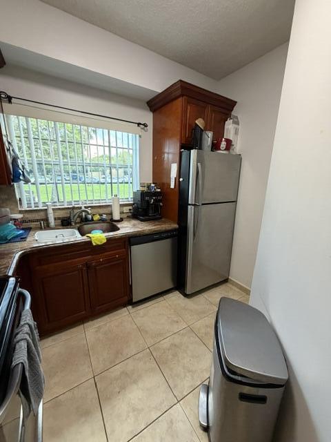 WATERS EDGE AT DEERFIELD CONDO - Residential Lease