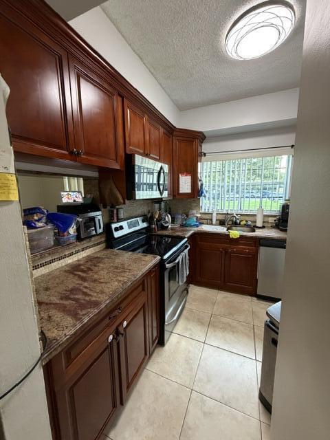WATERS EDGE AT DEERFIELD CONDO - Residential Lease