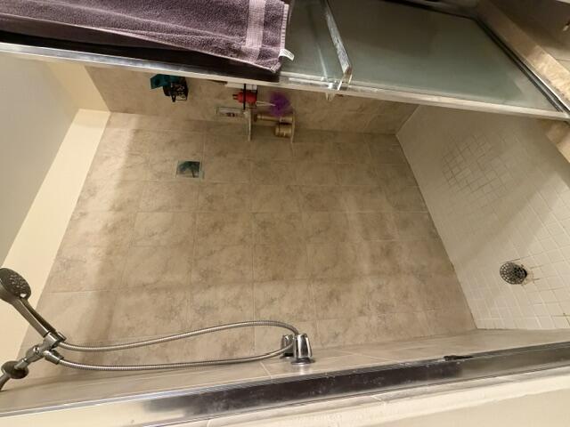WATERS EDGE AT DEERFIELD CONDO - Residential Lease
