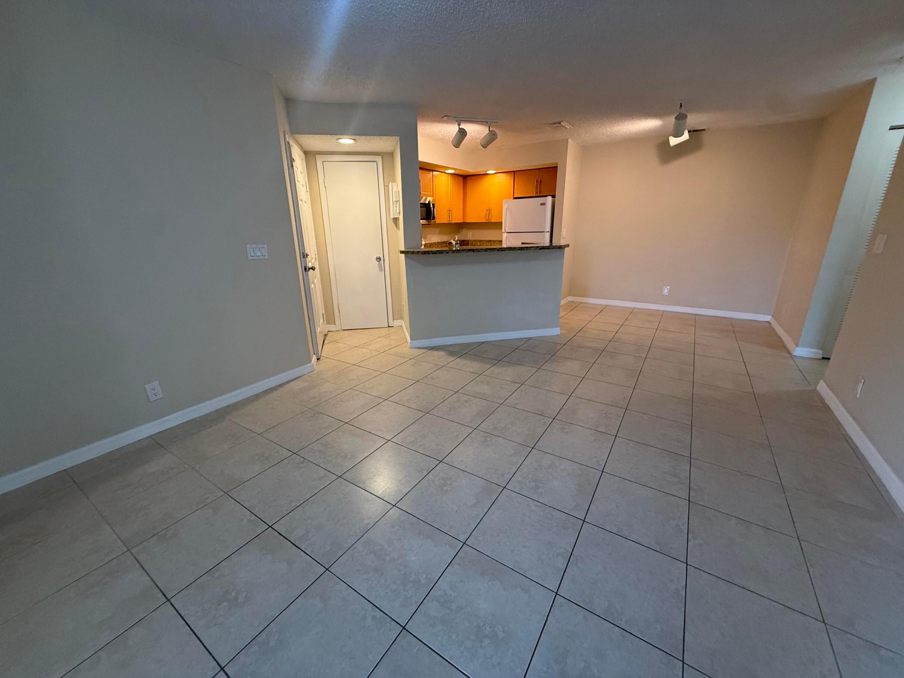 CORAL KEY CONDO - Residential