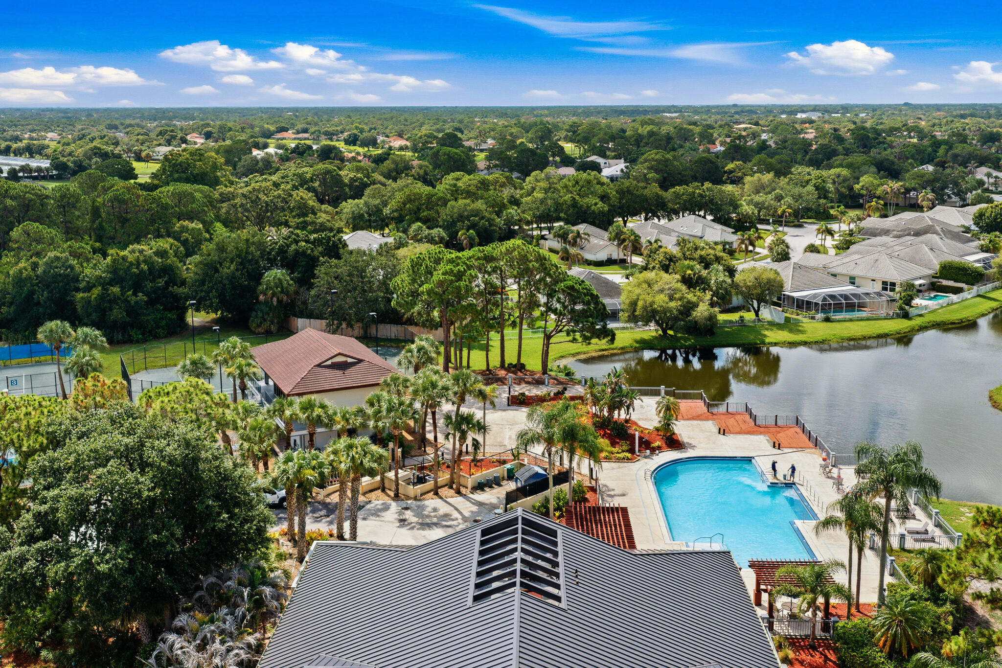 FAIRWAY ISLE PARCEL 8 BLK 15 - Residential