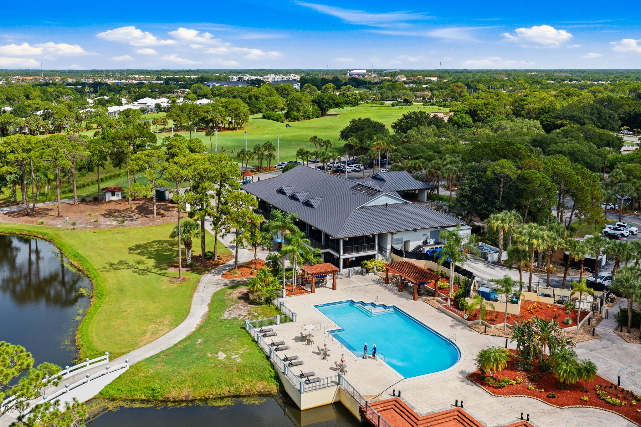 FAIRWAY ISLE PARCEL 8 BLK 15 - Residential
