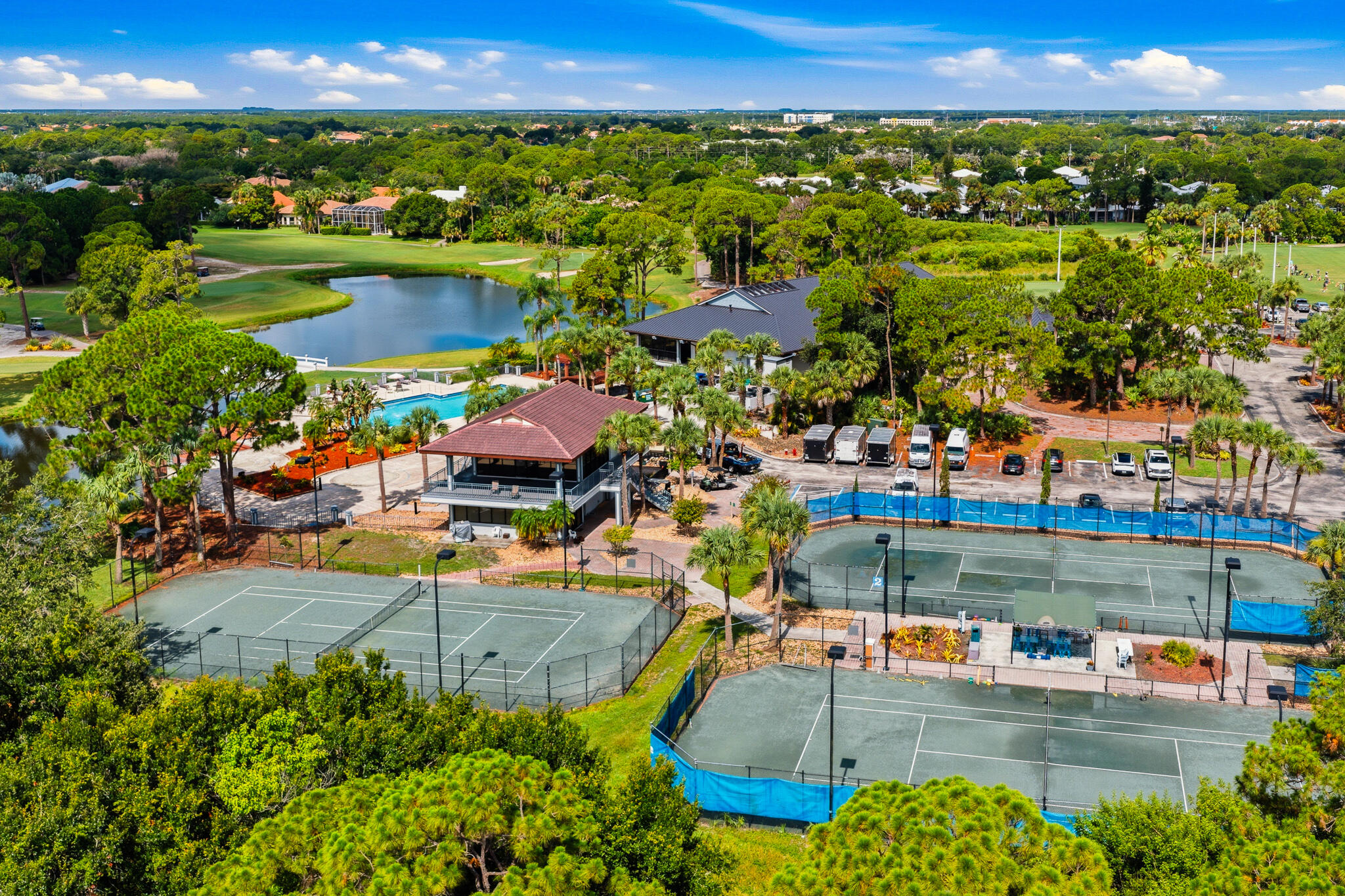 FAIRWAY ISLE PARCEL 8 BLK 15 - Residential