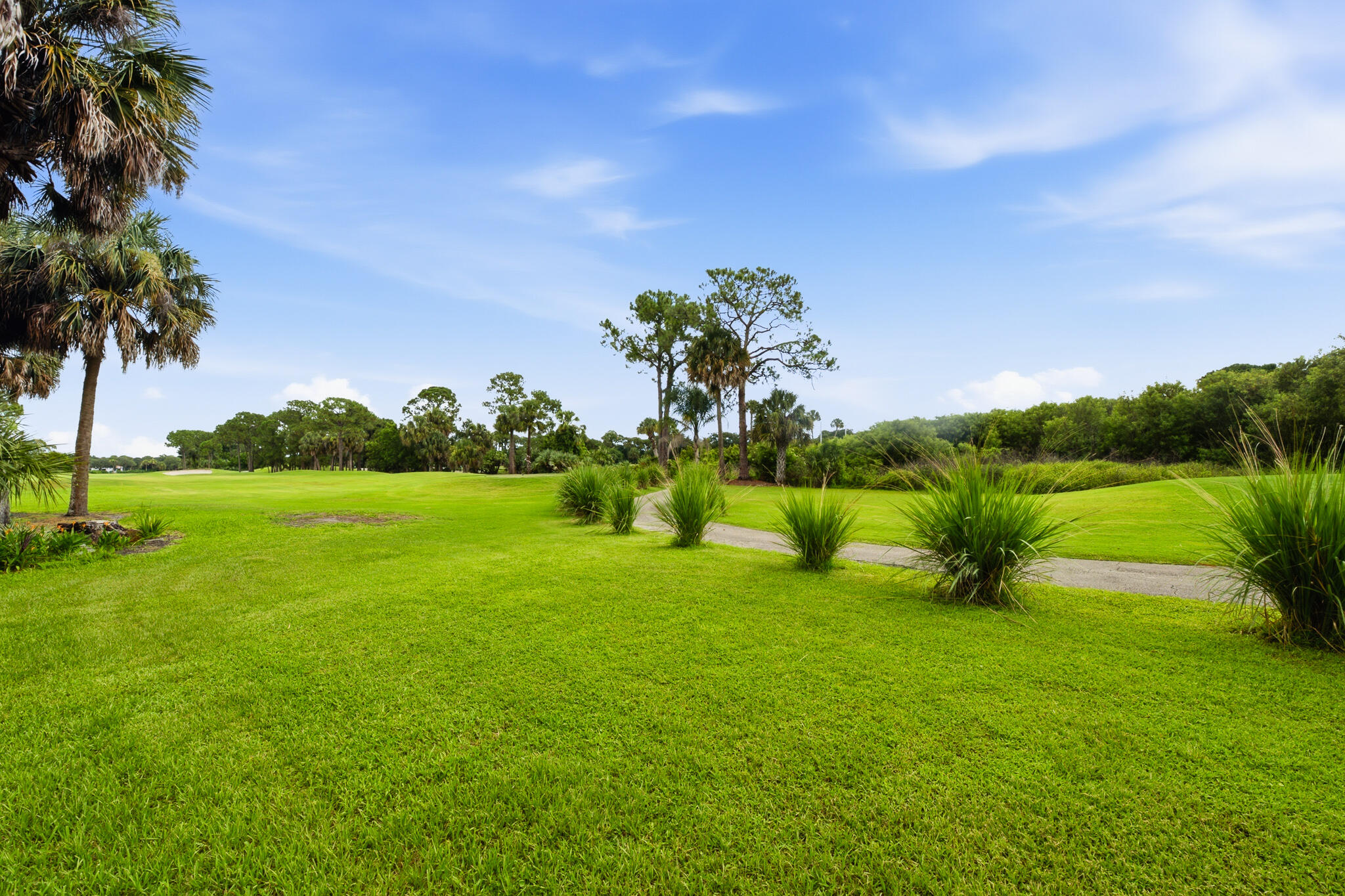 FAIRWAY ISLE PARCEL 8 BLK 15 - Residential