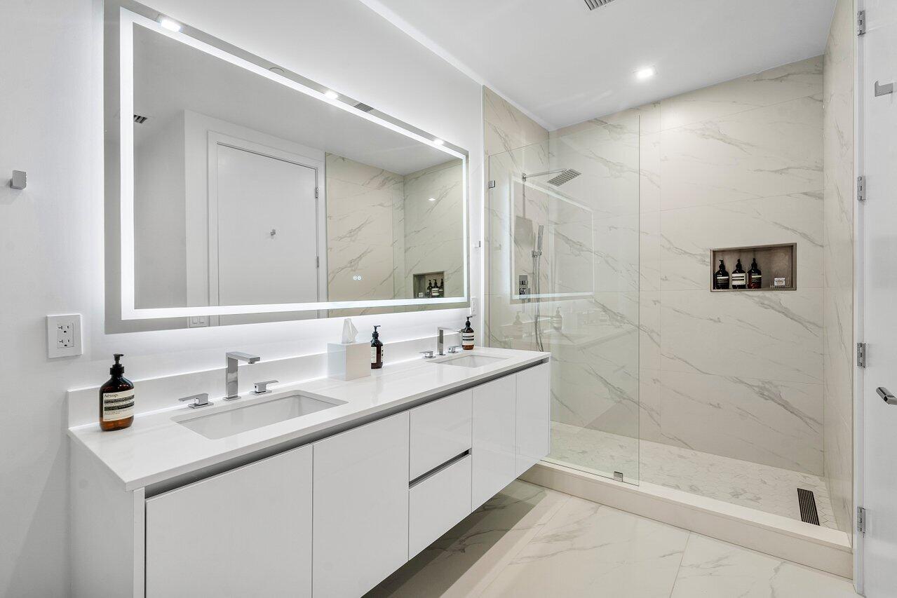 NAUTILUS 220 CONDO - Residential