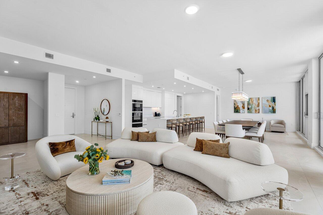 NAUTILUS 220 CONDO - Residential