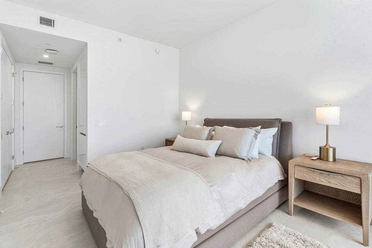 NAUTILUS 220 CONDO - Residential