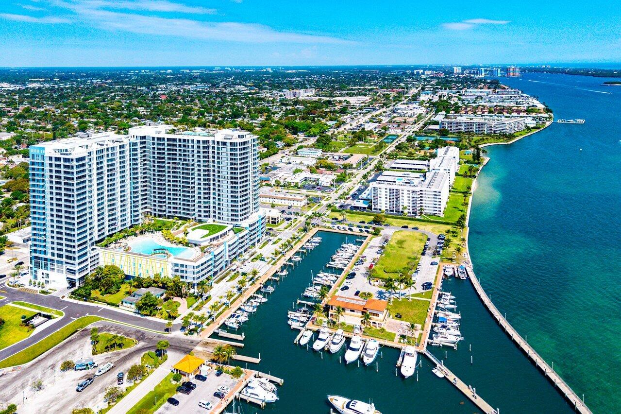 NAUTILUS 220 CONDO - Residential