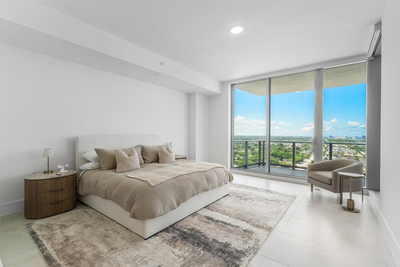 NAUTILUS 220 CONDO - Residential