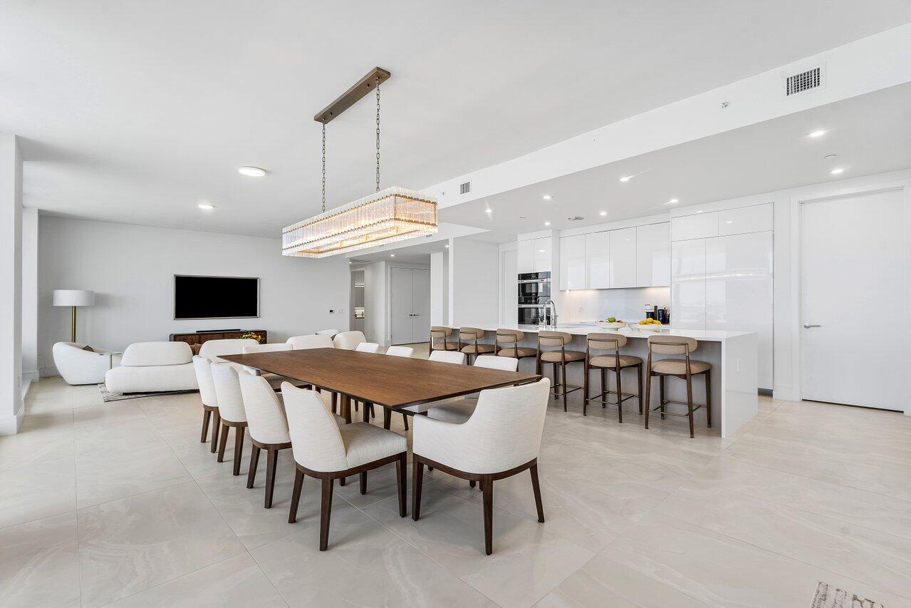 NAUTILUS 220 CONDO - Residential