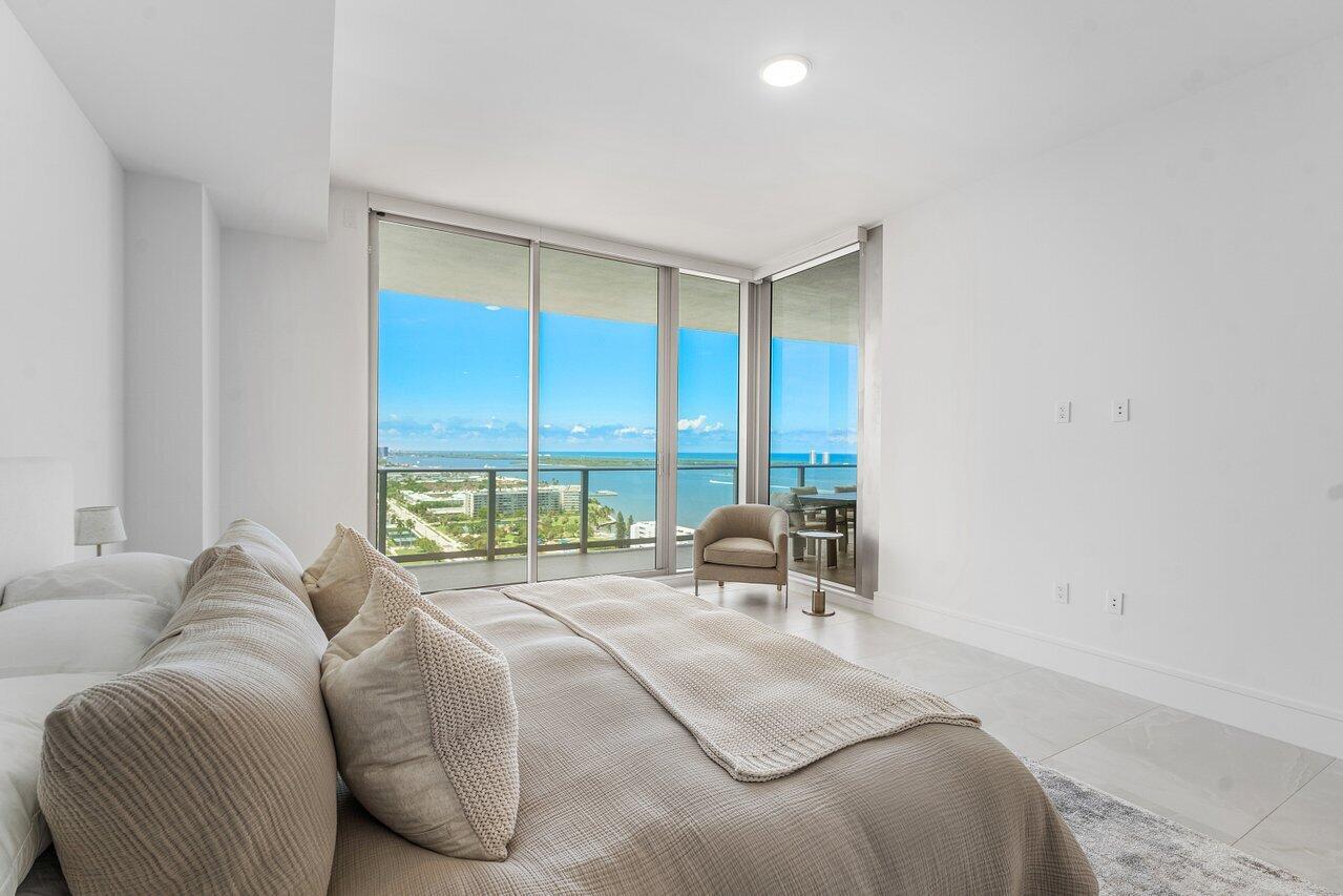 NAUTILUS 220 CONDO - Residential