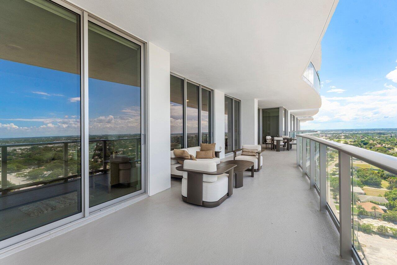 NAUTILUS 220 CONDO - Residential