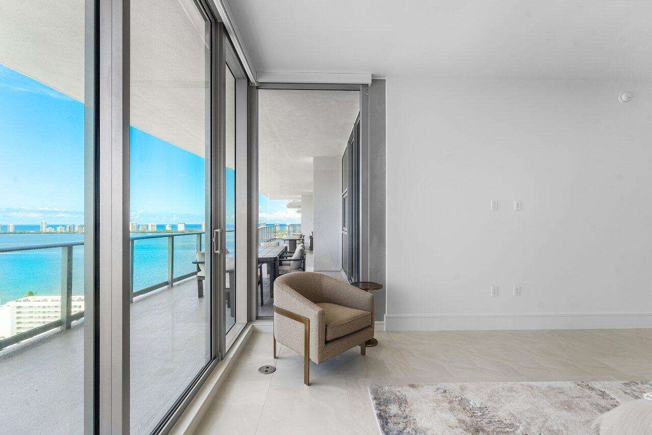 NAUTILUS 220 CONDO - Residential