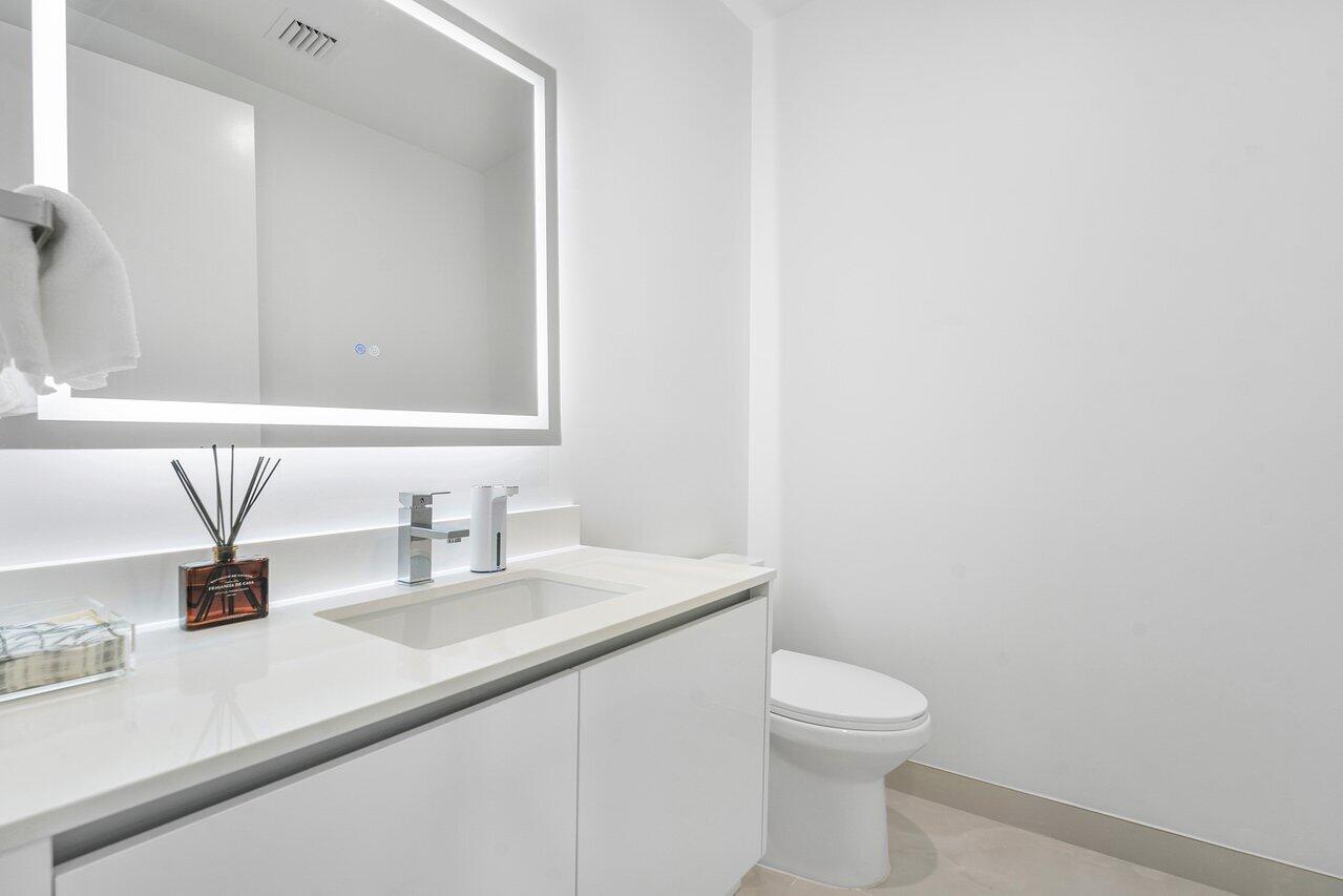 NAUTILUS 220 CONDO - Residential