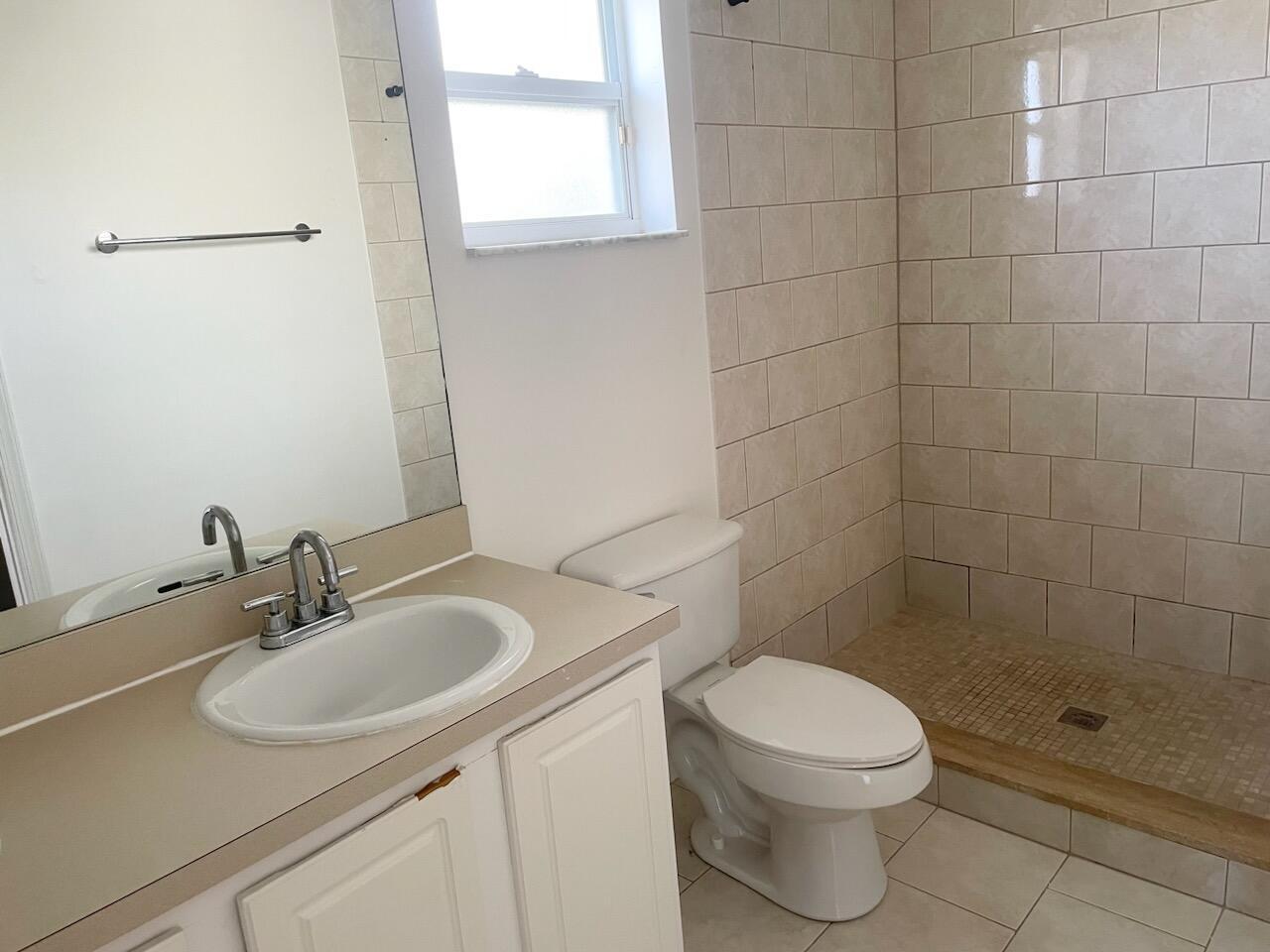 PALMBROOKE TOWNHOMES - Residential Lease