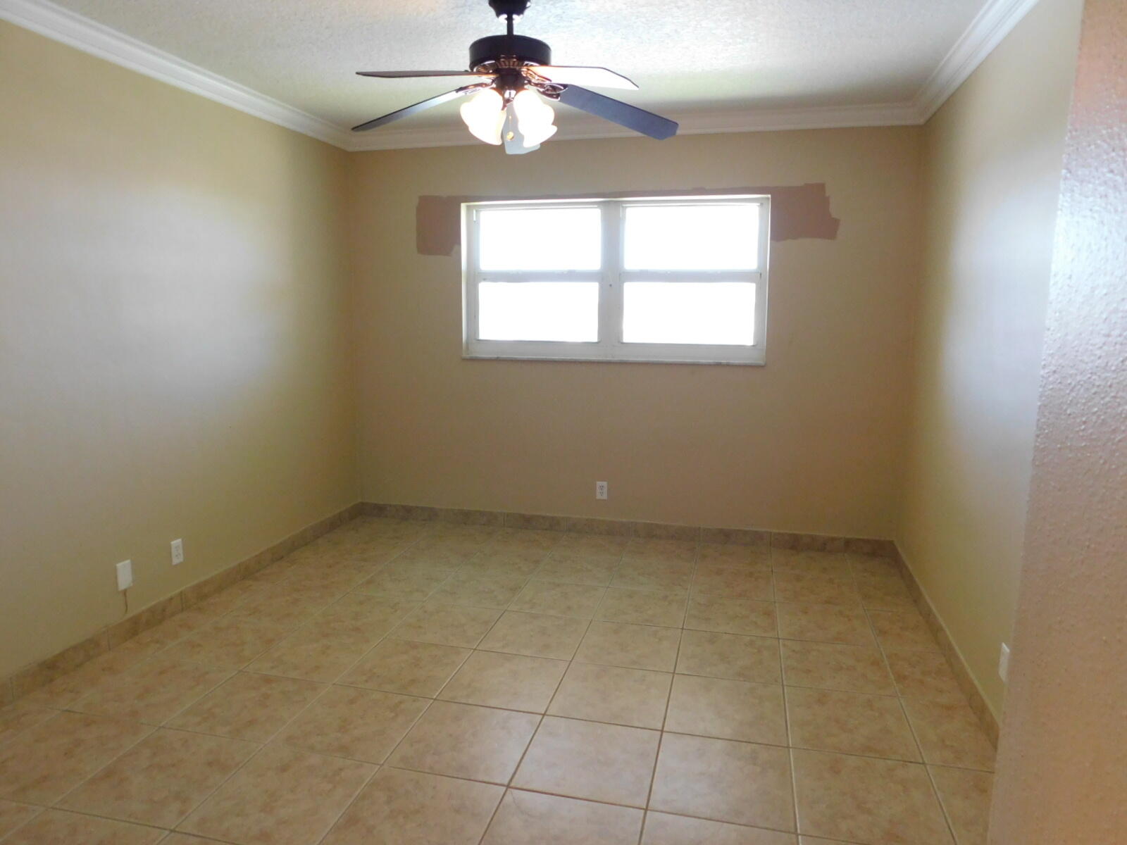 LAKE PARK GARDENS 4 INC CONDO - Residential
