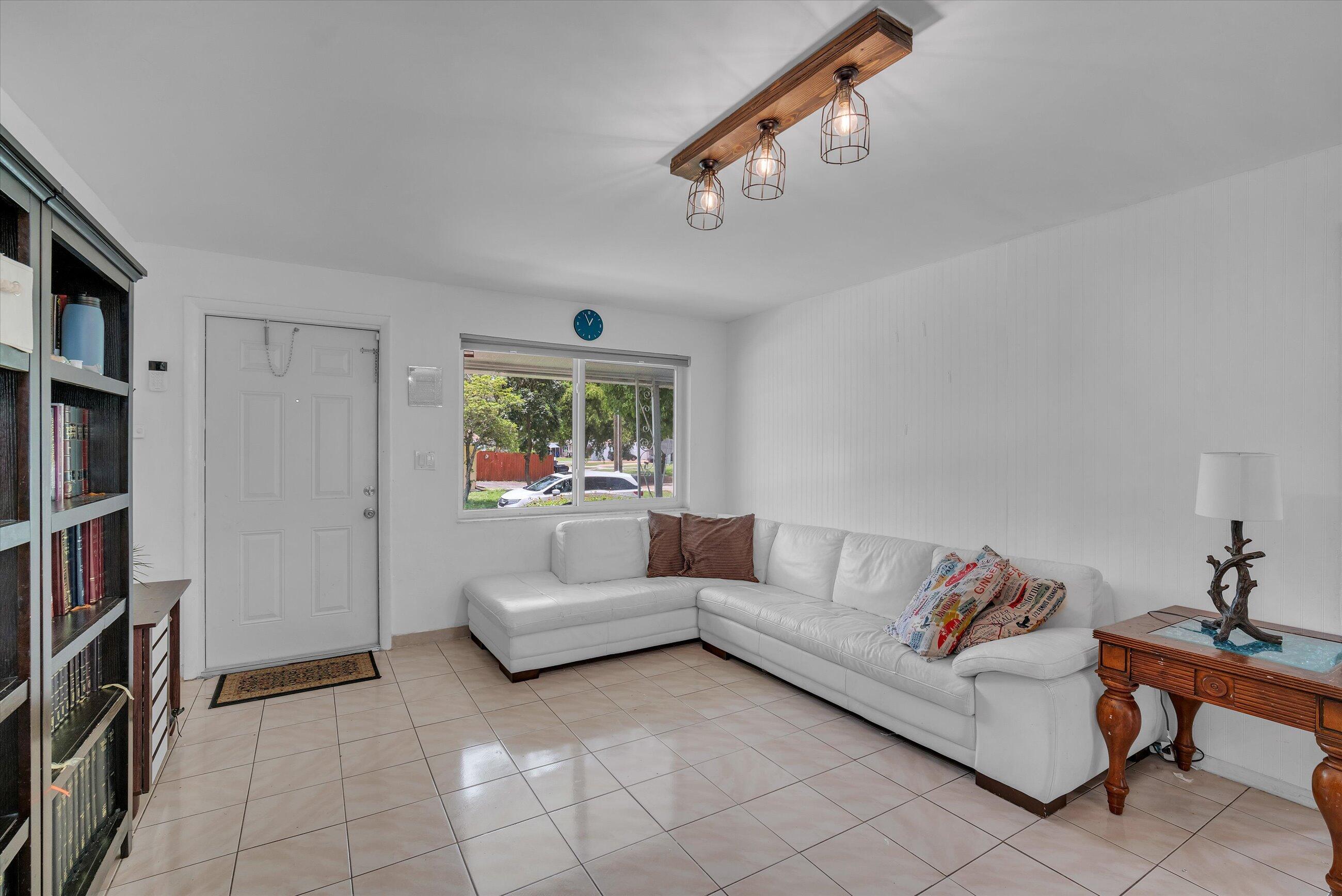 DRIFTWOOD ESTATES NO 2 - Residential