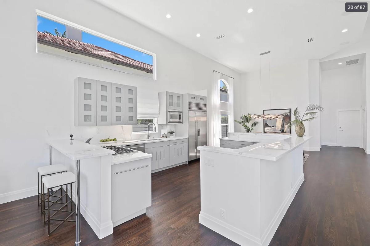 LAS OLAS ISLES - Residential