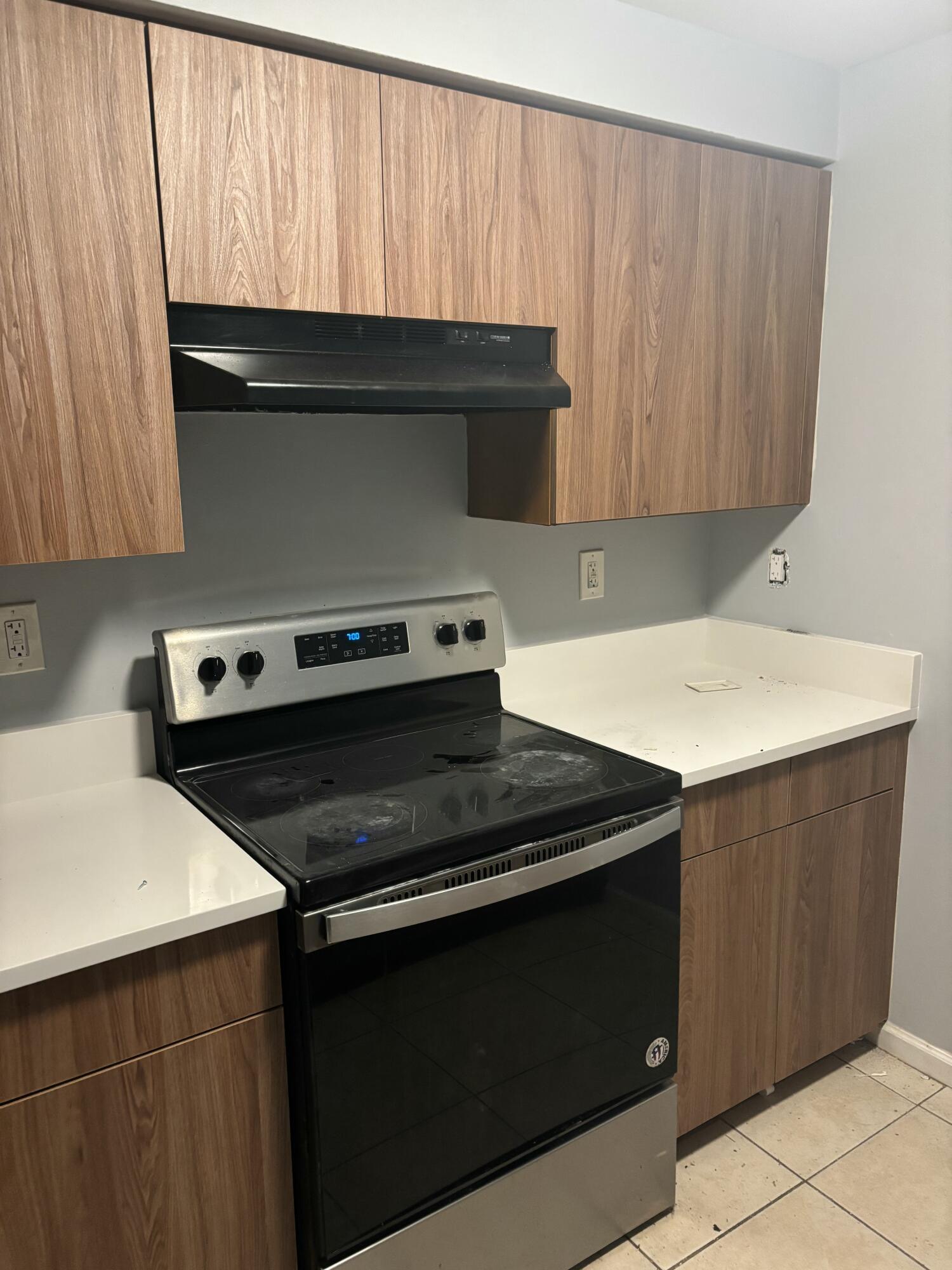 EL-AD POINCIANA CONDO - Residential Lease