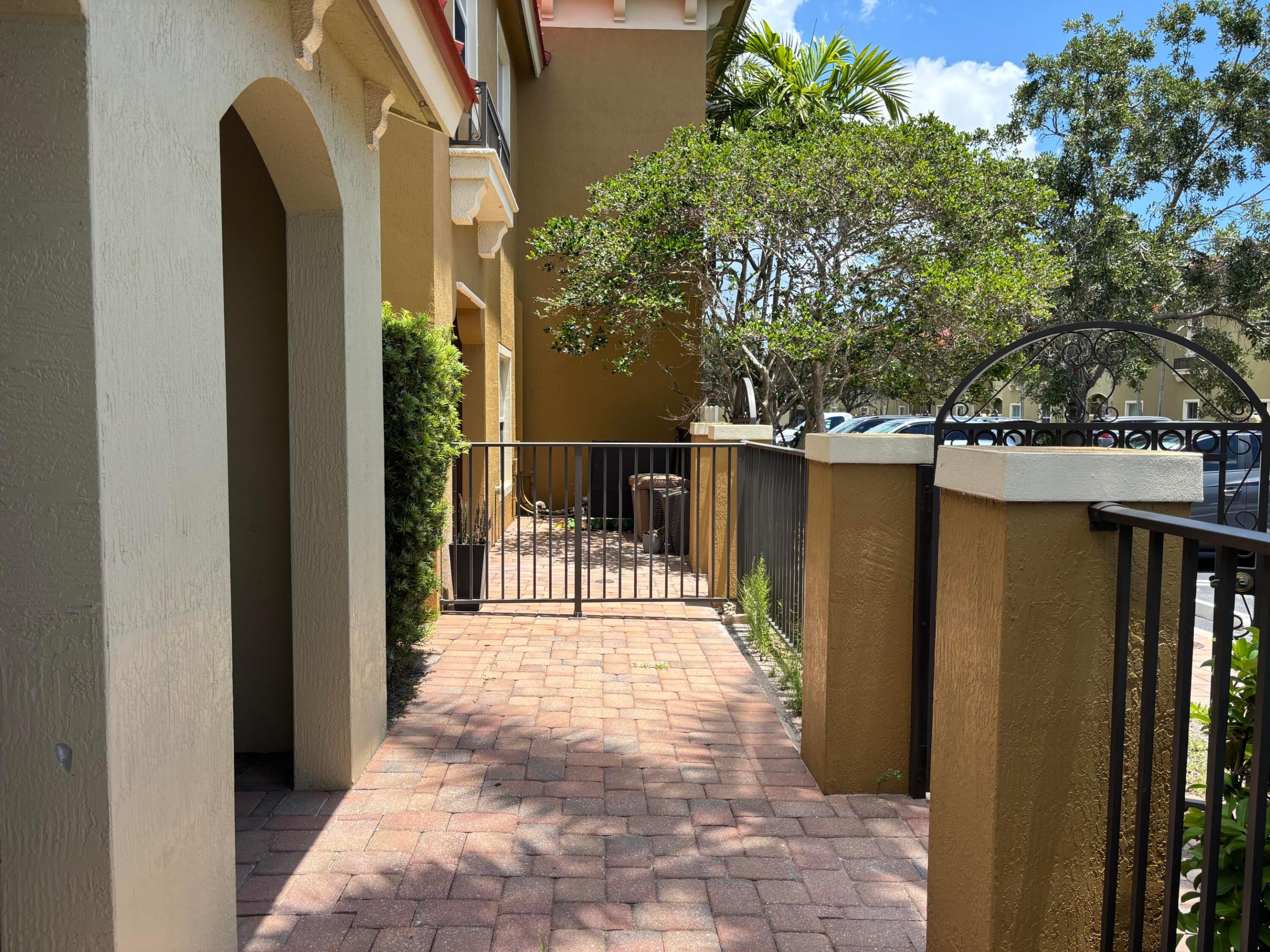 MONTEREY BAY TR - Residential Lease