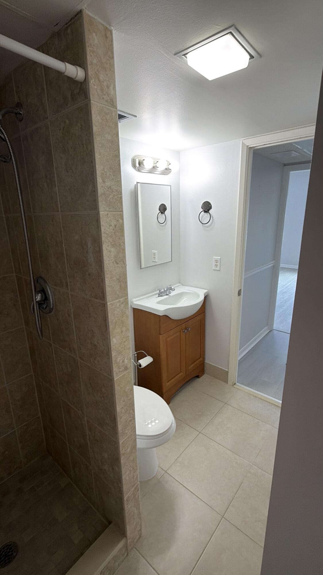 LA RENAISSANCE - Residential Lease