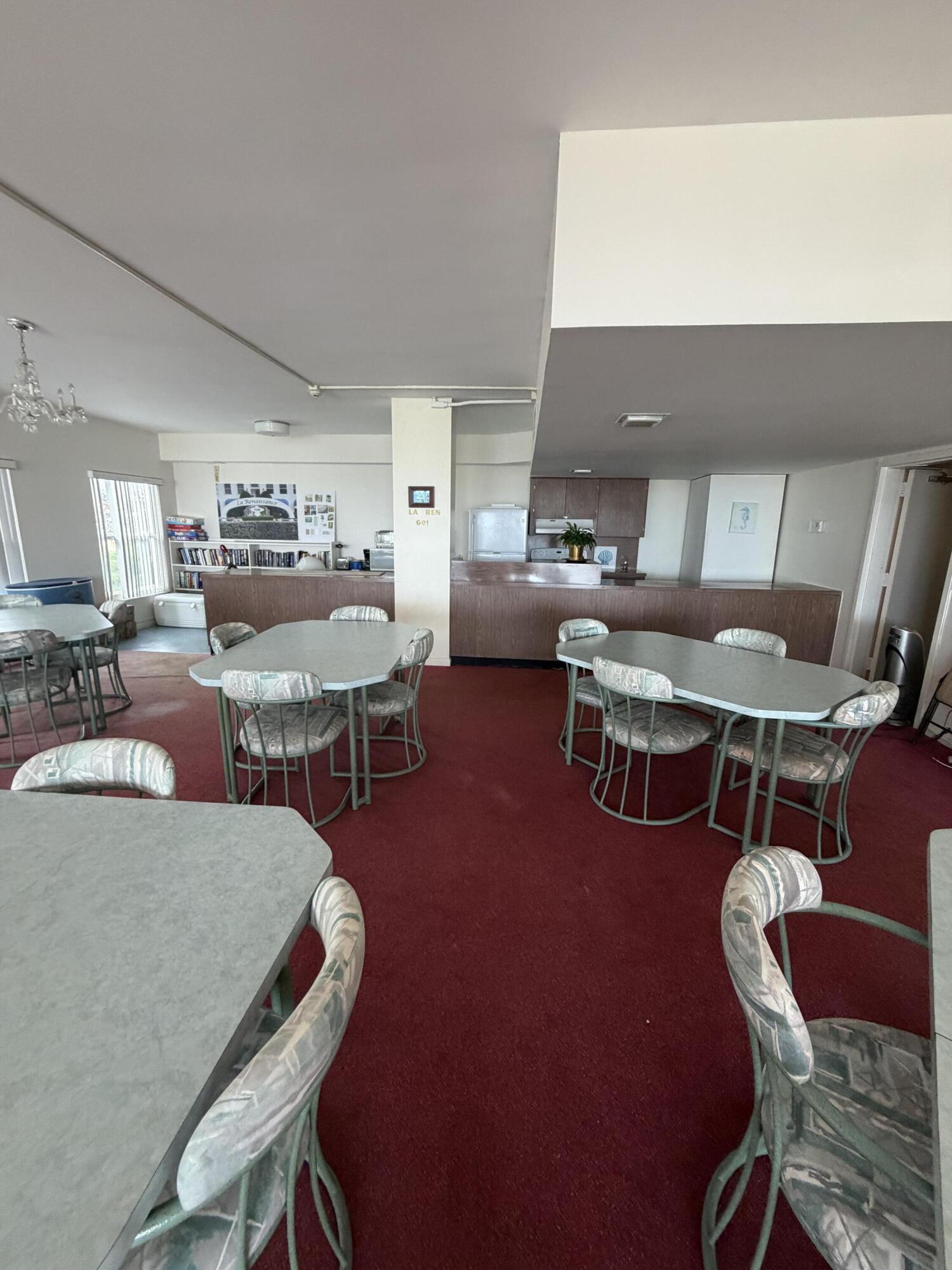 LA RENAISSANCE - Residential Lease