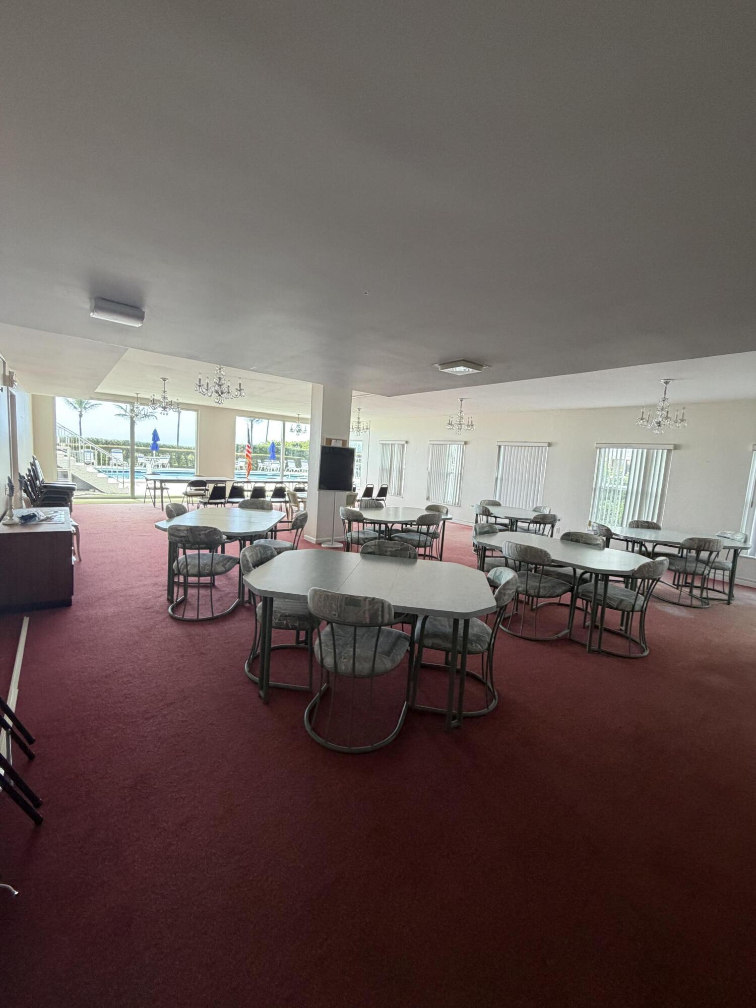 LA RENAISSANCE - Residential Lease