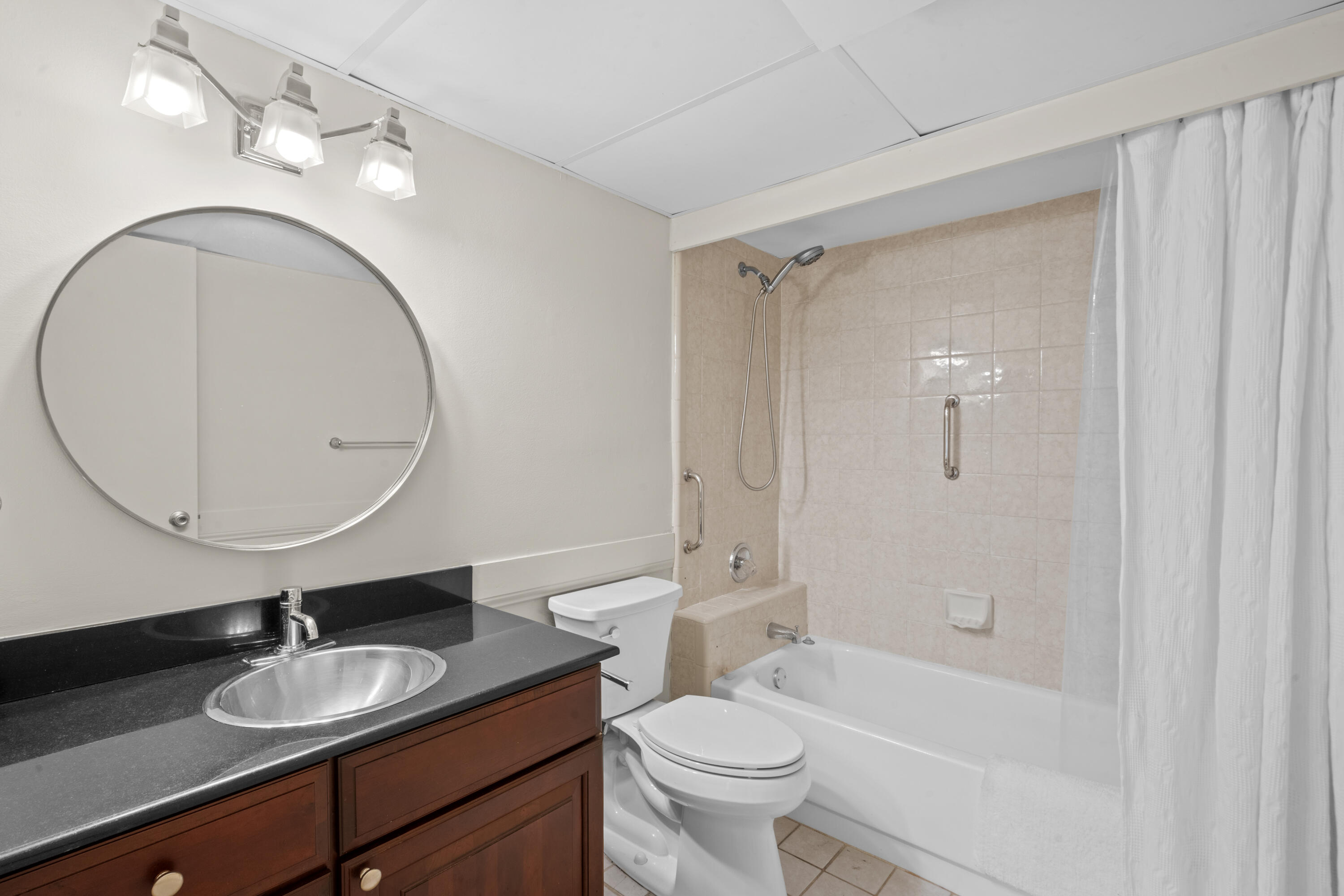 MANOR GROVE VILLAGE TWO CONDO - Residential