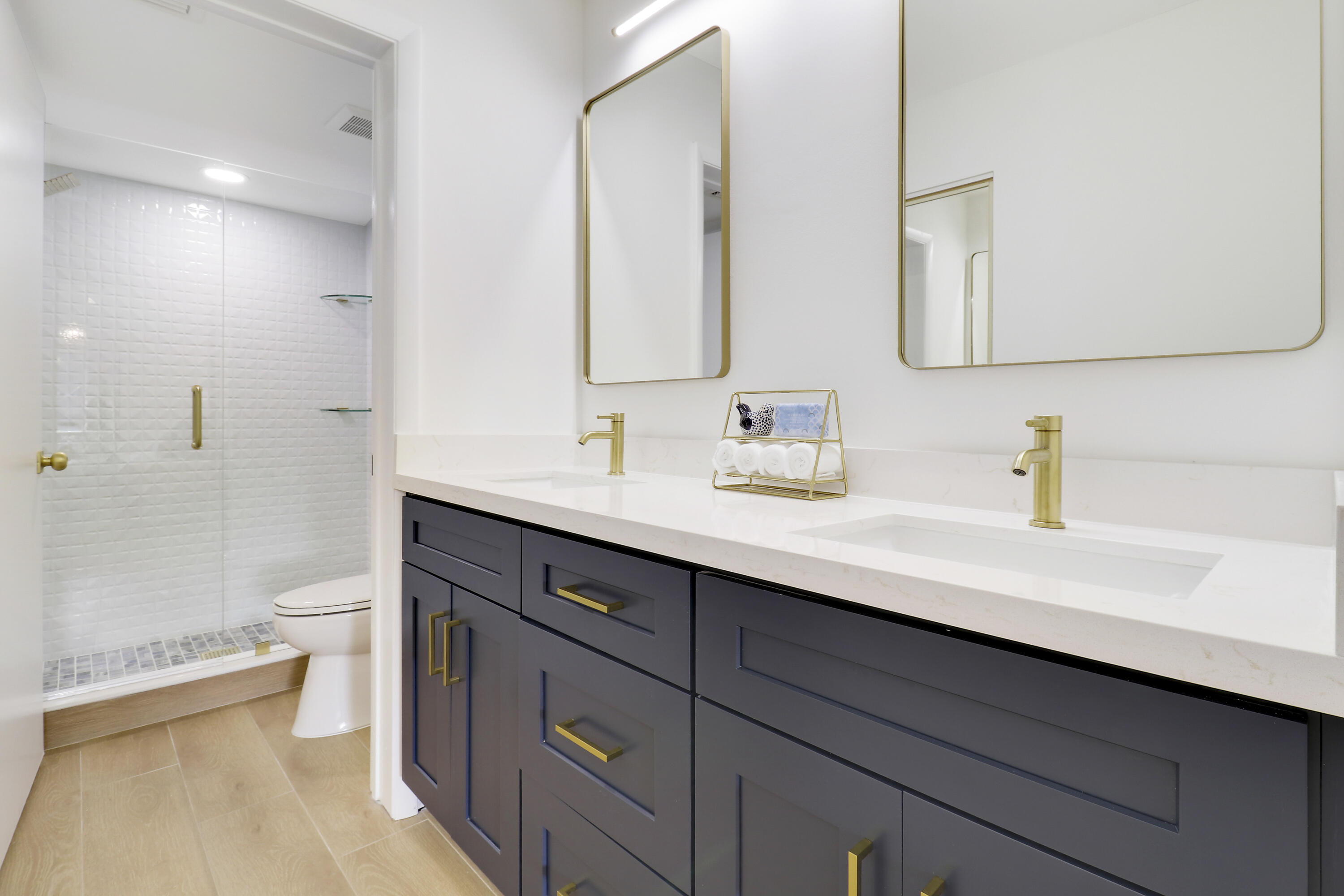 PINE CREST CONDO - Residential Lease