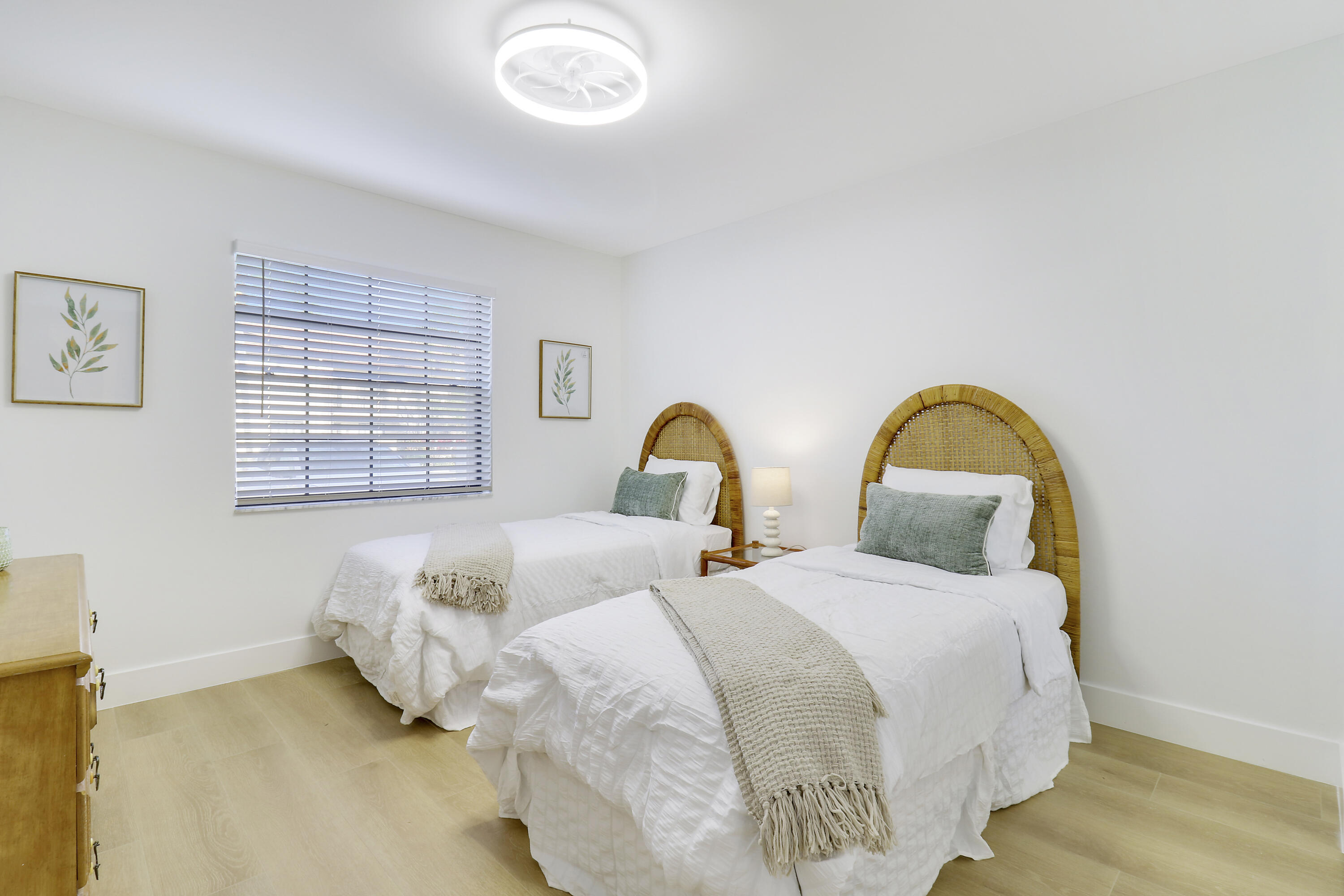PINE CREST CONDO - Residential Lease