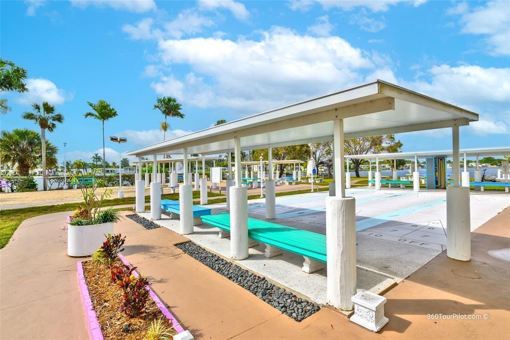 RAVENSWOOD ESTATES & MARINAS - Residential