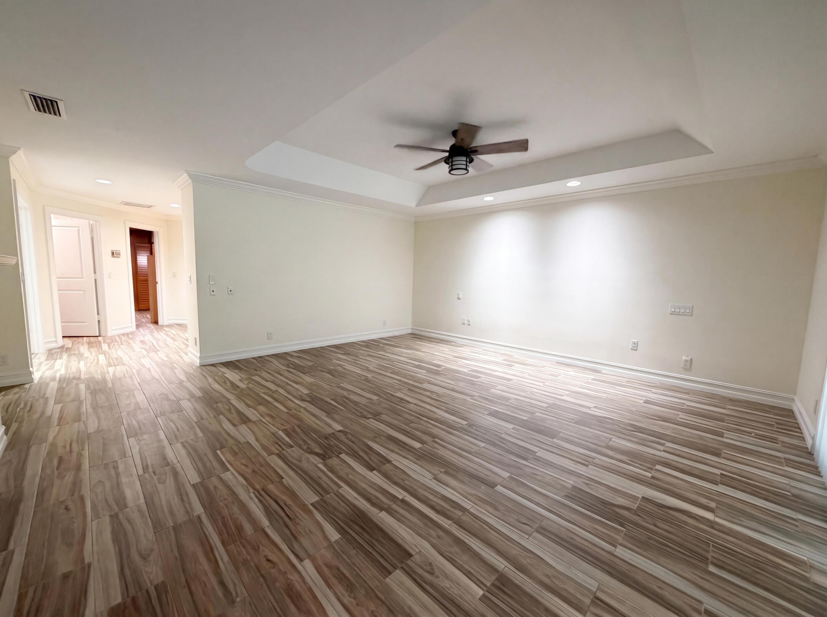 PINEWOOD OF WELLINGTON - Residential