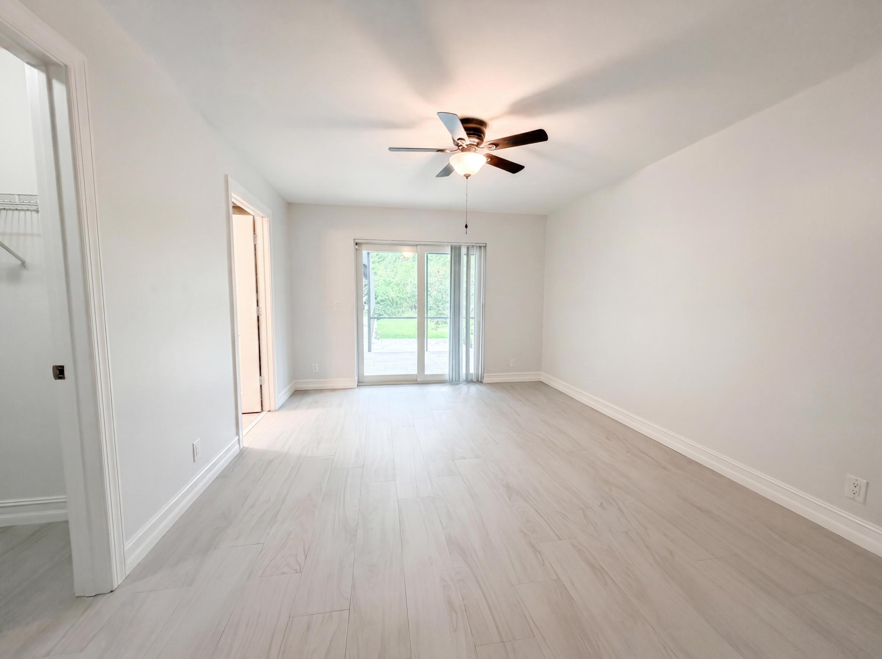PINEWOOD OF WELLINGTON - Residential