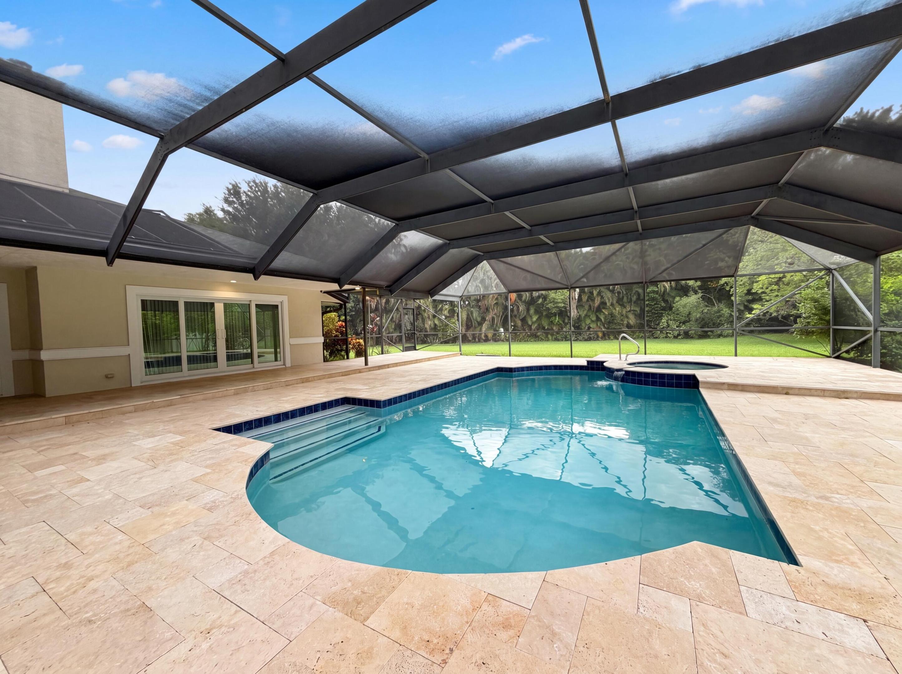 PINEWOOD OF WELLINGTON - Residential